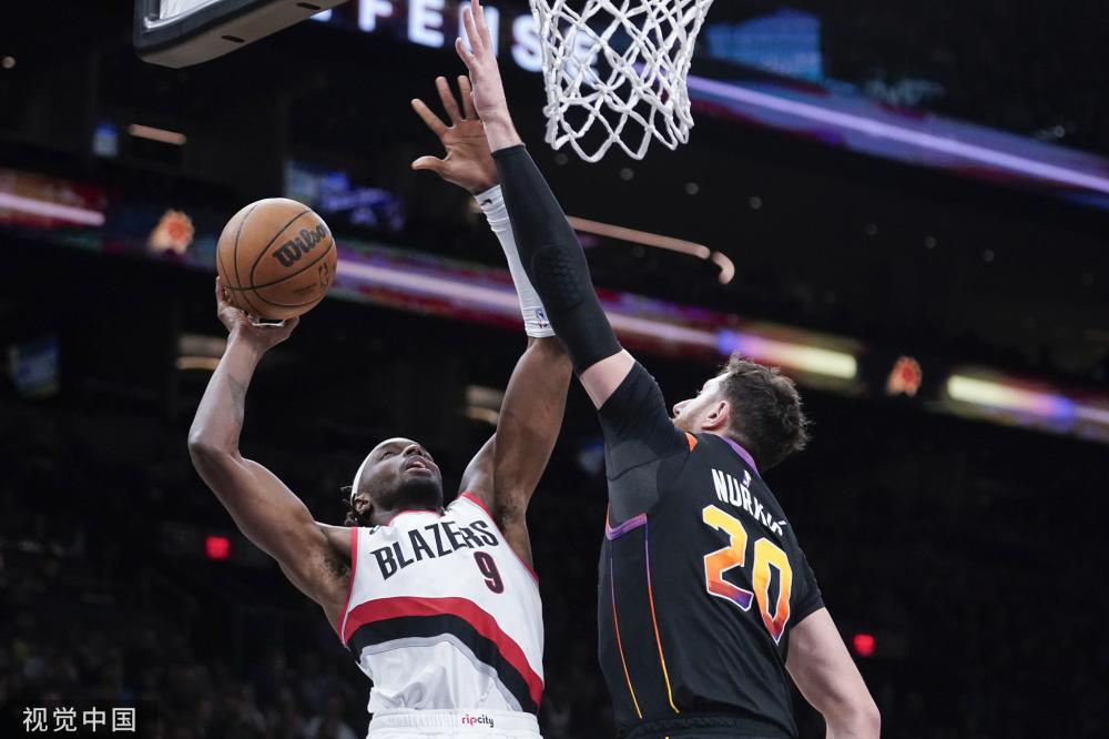 的自信与不 的自信与不